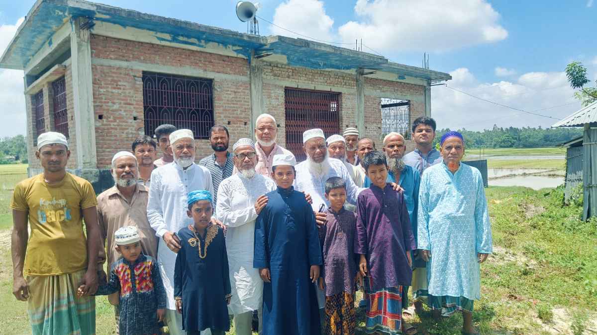 ঘুঘুডাঙ্গা সাহাপাড়া জামে মসজিদ এরসংস্কার কার্যক্রম পরিদর্শন