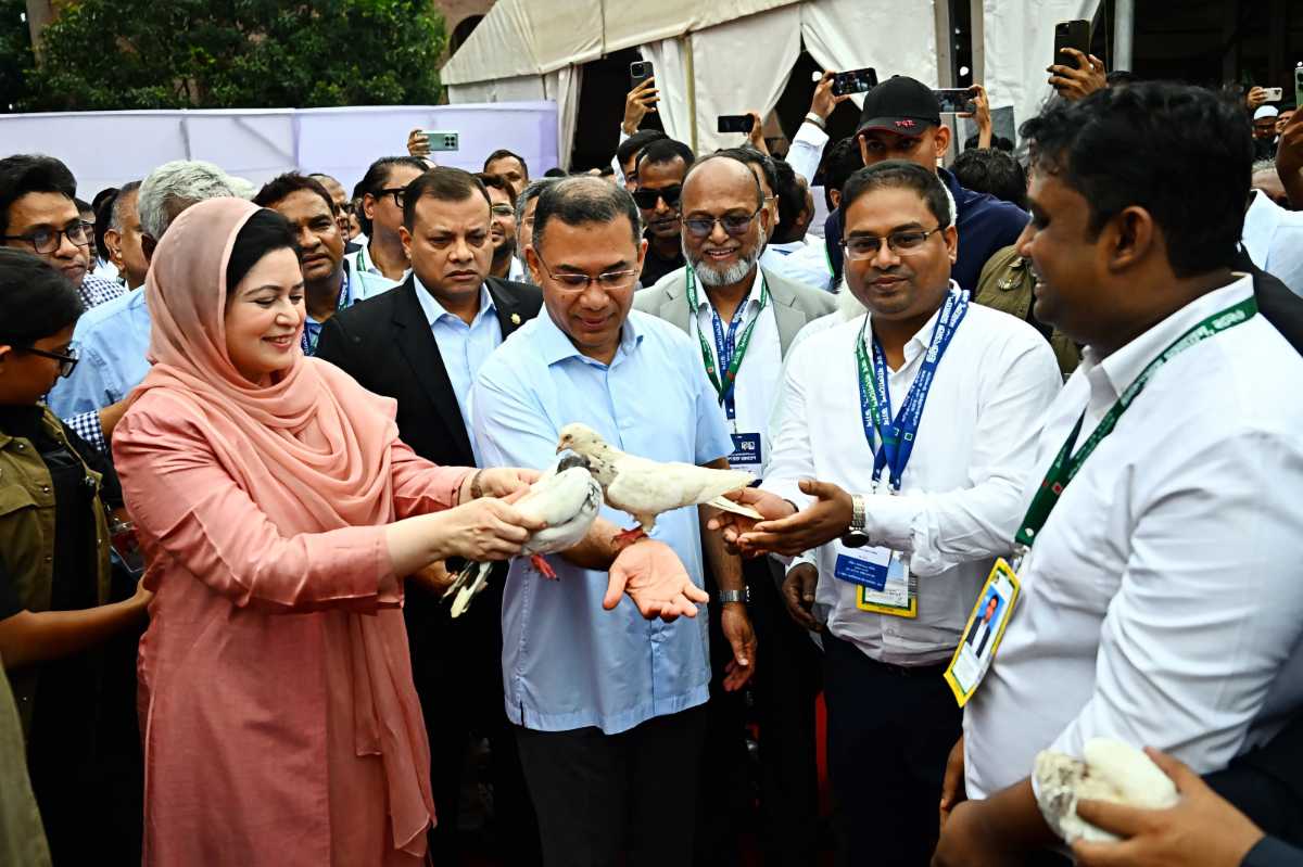 ডক্টরস অ্যাসোসিয়েশন অব বাংলাদেশ (ড্যাব)-এর ৩৭তম প্রতিষ্ঠাবার্ষিকী উপলক্ষে আয়োজিত চিকিৎসক সমাবেশে প্রধান অতিথির বক্তব্য রাখেন মাননীয় প্রধানমন্ত্রী তারেক রহমান।