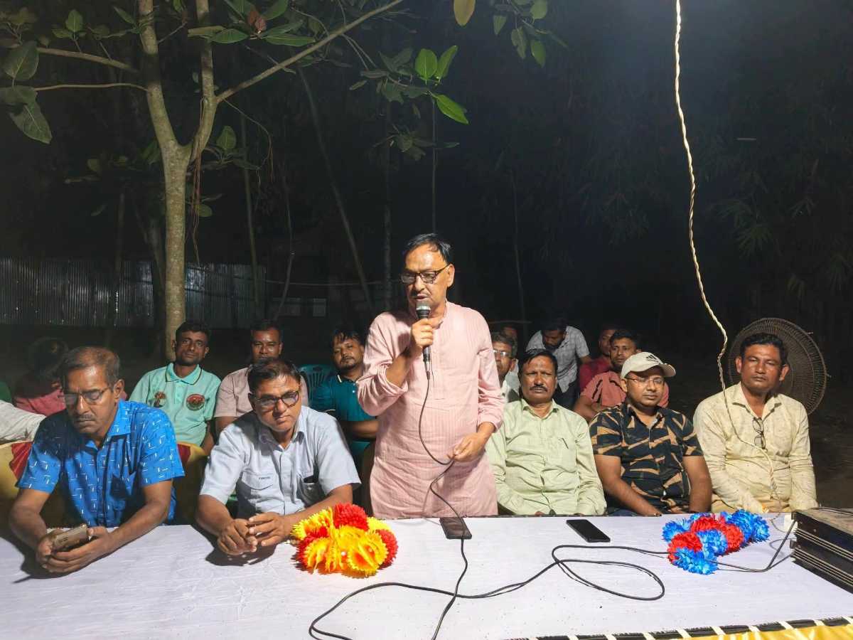 বীরগঞ্জের রথের বাজারে সর্ববৃহৎ দূর্গাপুজা মন্ডপ পরিদর্শন ও আলোচনা সভা