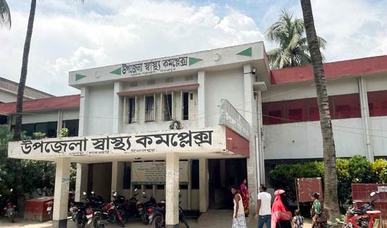 চিকিৎসক সংকট খানসামা স্বাস্থ্যকমপেস্নক্সে, ব্যাহত চিকিৎসাসেবা