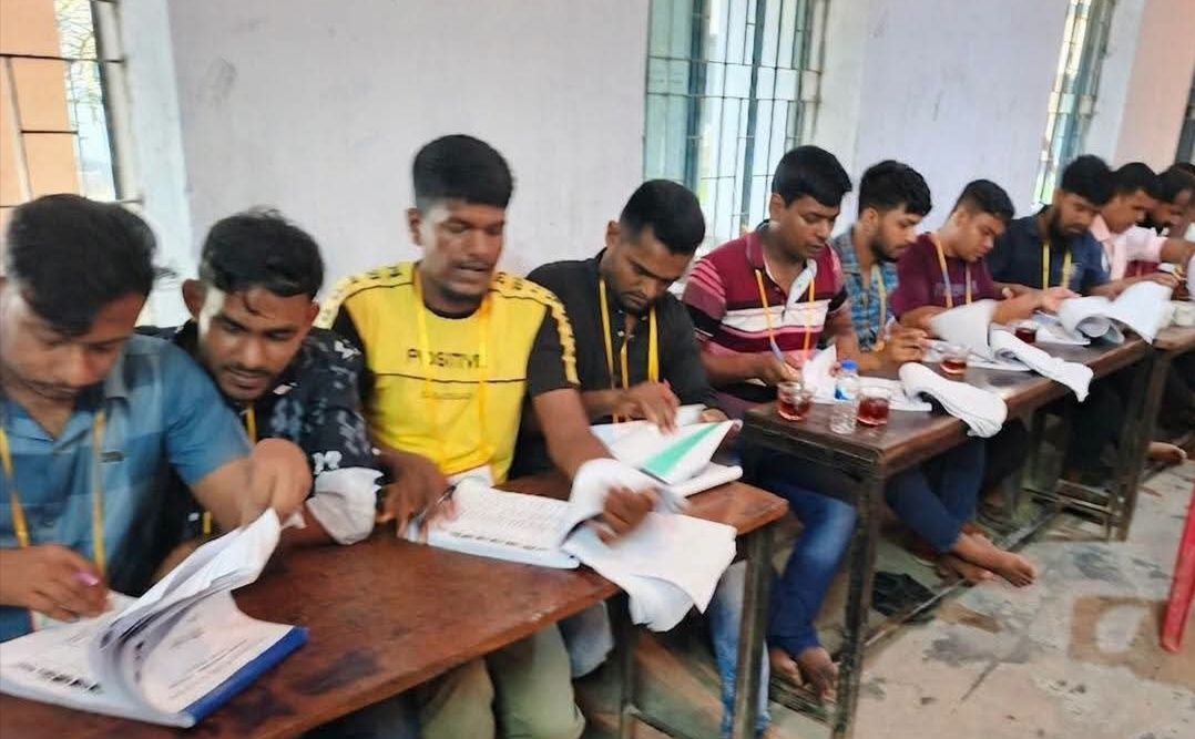 ১০টি পদে দিনাজপুর জাতীয়তাবাদী হোটেল অ্যান্ড রেস্টুরেন্ট শ্রমিক দলের ভোটগ্রহণ চলছে