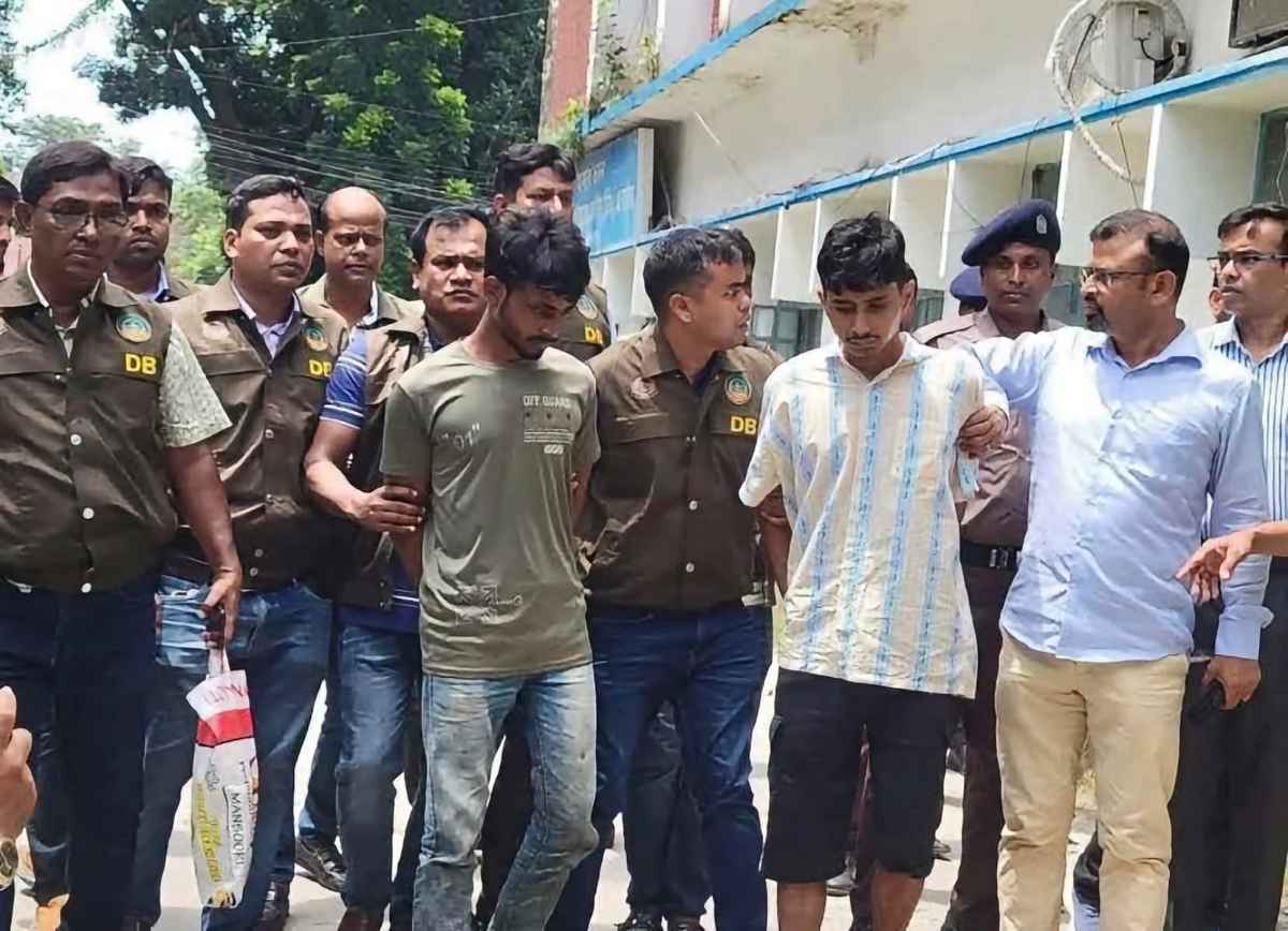 অবসরপ্রাপ্ত স্কুলশিক্ষকসহ একই পরিবারের চারজনকে হত্যা মামলায় দুইজন গ্রেফতার 