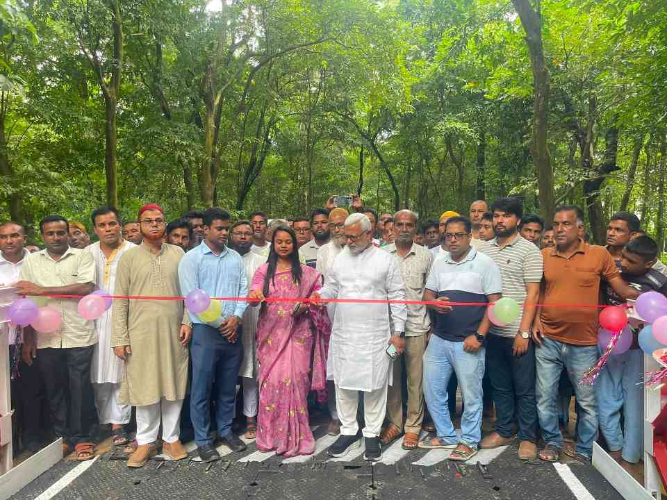 বীরগঞ্জে সিংড়া ফরেস্টের নবনির্মিত বেইলি ব্রিজের উদ্বোধন