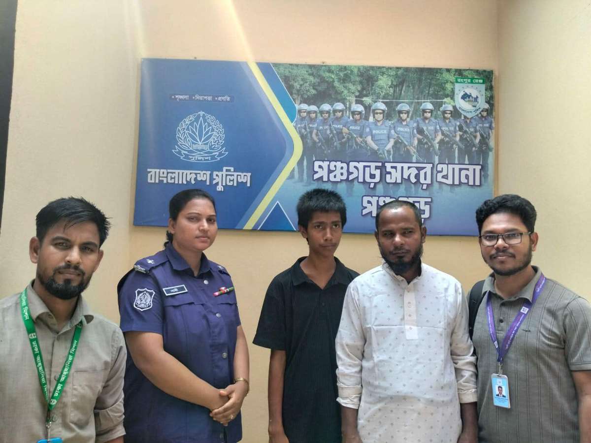 চট্টগ্রামের বাসিন্দা পরিচয়ে পঞ্চগড়ে ঘুরছিল কিশোর, অনুসন্ধানে মিলল রোহিঙ্গা পরিচয়