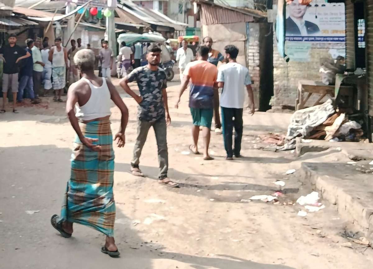 সৈয়দপুরে দুই পক্ষের দফায় দফায় সংঘর্ষ: ধারালো অস্ত্রের আঘাতে যুবক গুরুতর আহত