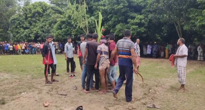 খানসামায় ঐতিহ্যবাহী পাতা খেলা অনুষ্ঠিত 