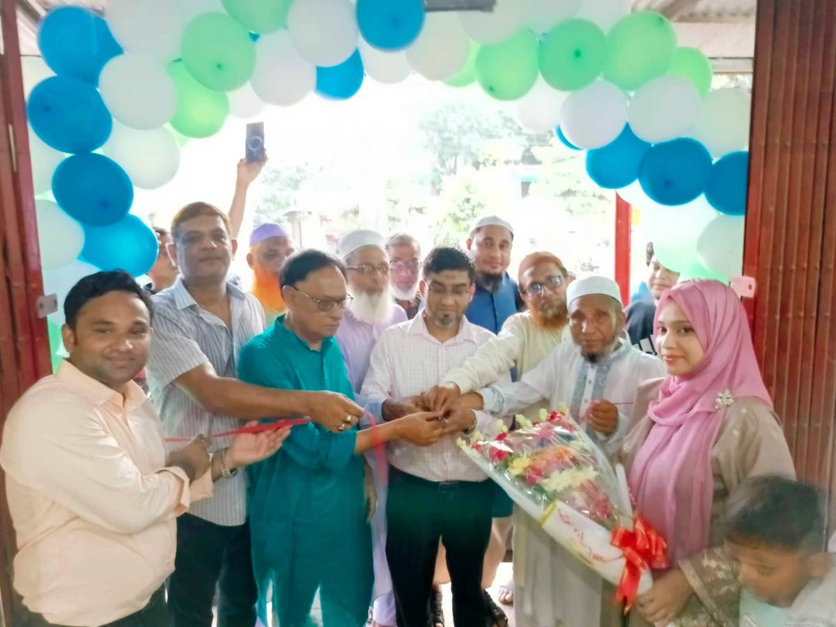 বীরগঞ্জে নর্থ বেঙ্গল মটরস এন্ড ইলেকট্রনিকসের শুভ উদ্বোধন