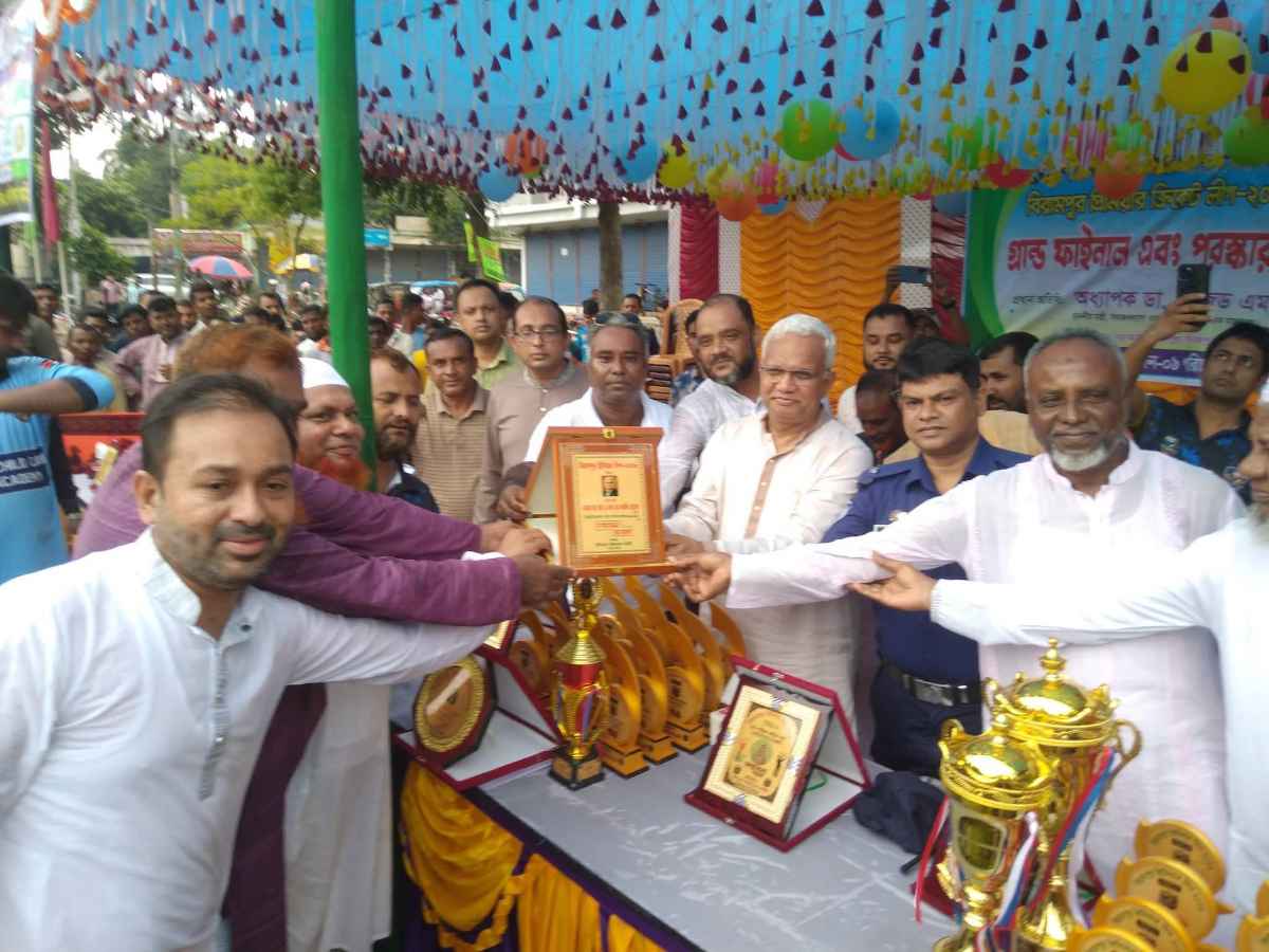 বিরামপুরের ঐতিহ্যবাহী বড় মাঠেই মিনি স্টেডিয়াম নির্মাণ হবে