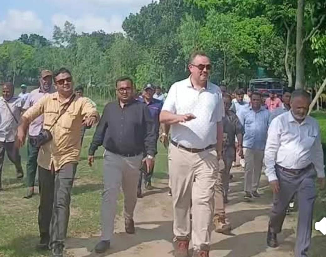 বালিয়াডাঙ্গী গ্রীন  ফিল্ড ট্রিস্টেট( চাবাগান) পরিদর্শন করলেন 