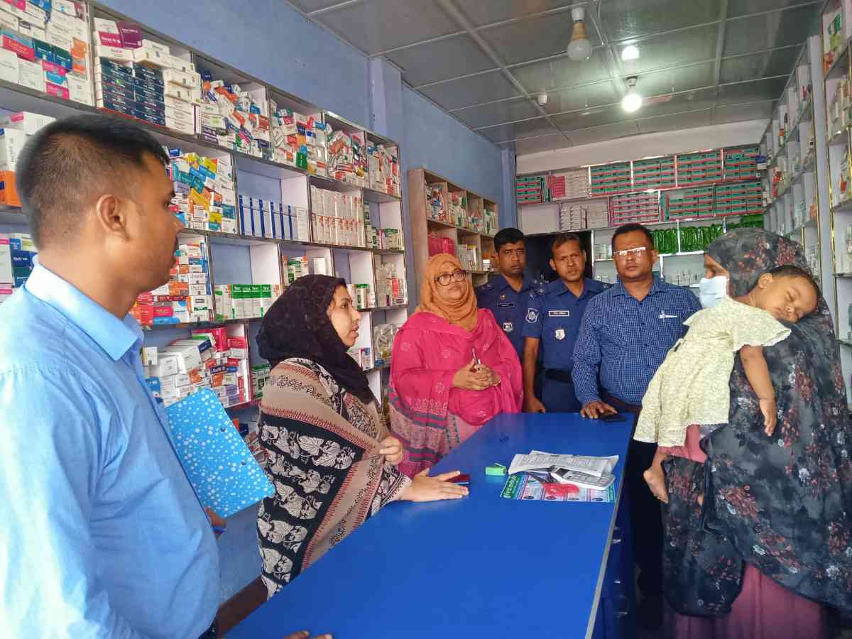 পদার্থবিজ্ঞানে পড়াশোনা করে চিকিৎসক পরিচয়ে প্রেসক্রিপশন, ভ্রাম্যমাণ আদালতে জরিমানা