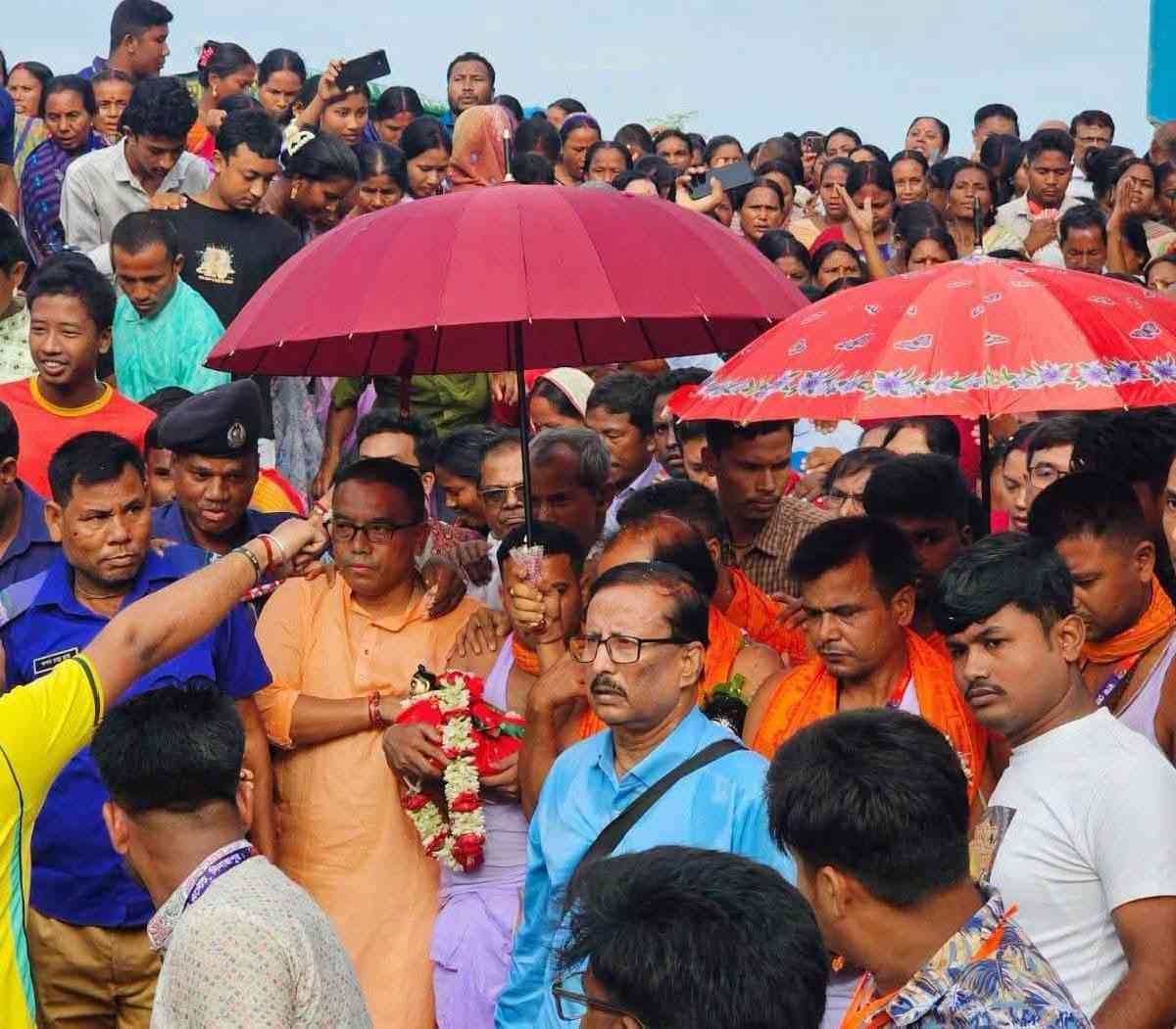 দিনাজপুরের কান্তনগর মন্দির হতে নৌপথে কান্তজীউ বিগ্রহ