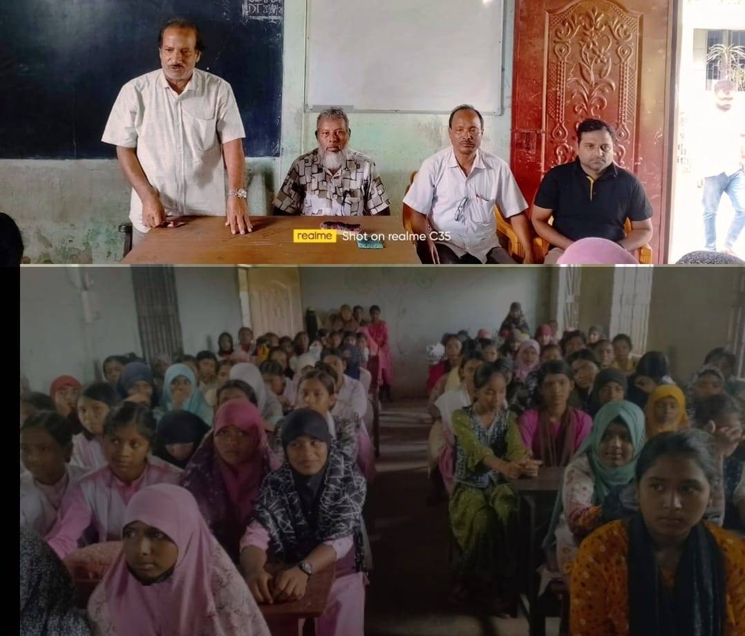 আটোয়ারীতে শিক্ষা প্রতিষ্ঠানে সততা স্টোরের গুরুত্ব বিষয়ে শিক্ষার্থীদের নিয়ে দুর্নীতি প্রতিরোধ কমিটির আলোচনা 