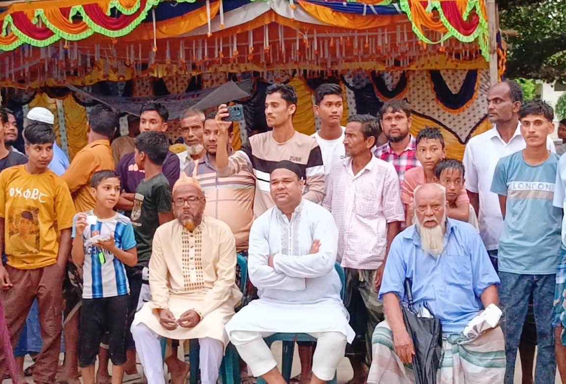 বীরগঞ্জে গ্রামবাংলার ঐতিহ্যবাহী ও জনপ্রিয় ‘পাতা খেলা’ অনুষ্ঠিত