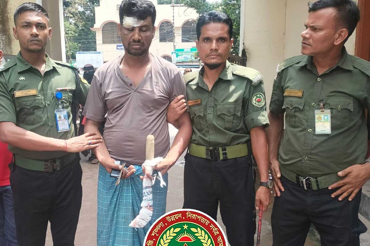 চাঁদপুরে হাসপাতালে রোগীর স্বর্ণালংকার ছিনিয়ে নেওয়ার ঘটনায় অভিযুক্ত আটক