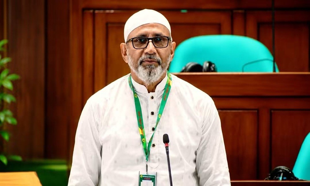 বস্ত্র ও পাট মন্ত্রণালয় সম্পর্কিত সংসদীয় স্থায়ী কমিটির সভাপতি মো. আখতারুজ্জামান মিয়াকে