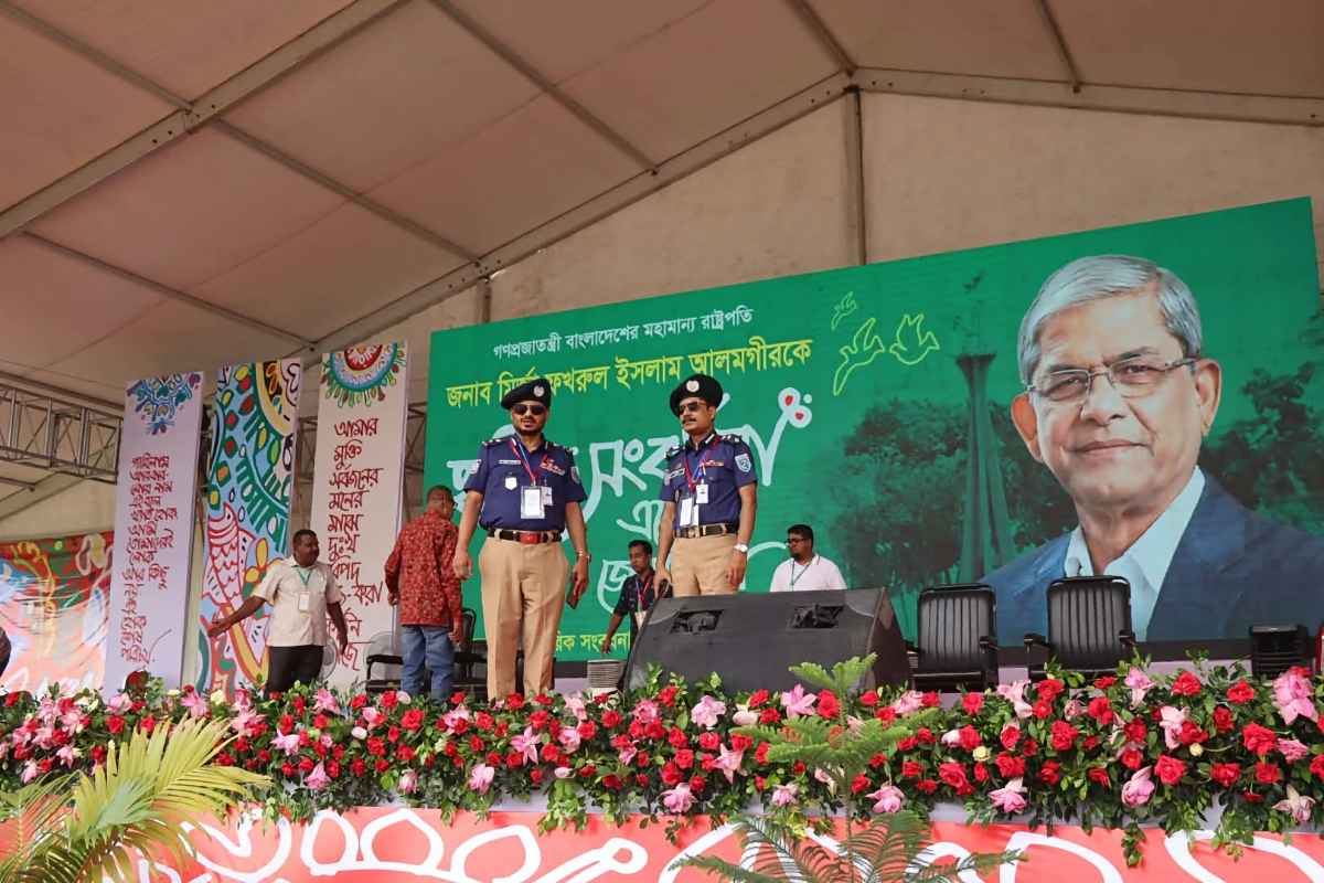 মহামান্য রাষ্ট্রপতির ঠাকুরগাঁও জেলা সফর উপলক্ষে রংপুর রেঞ্জ ডিআইজির নিরাপত্তা ব্যবস্থা পরিদর্শন
