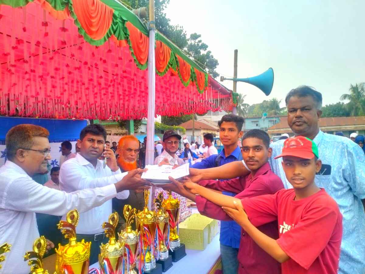 নবাবগঞ্জে ৫৩তম গ্রীষ্মকালীন জাতীয় ক্রীড়া প্রতিযোগিতার সমাপনী ও পুরস্কার বিতরণ