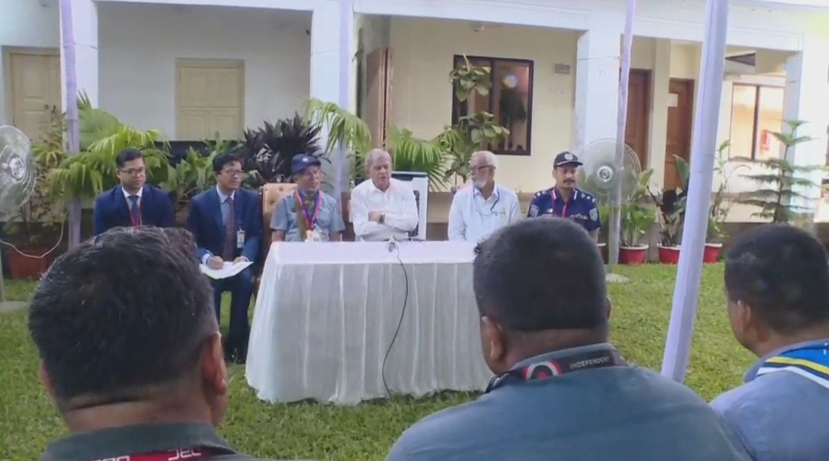 রাষ্ট্রপতি মির্জা ফখরুল ইসলাম আলমগীর এর সঙ্গে ঠাকুরগাঁও প্রেস ক্লাবের নির্বাহী পরিষদের সদস্যদের মতবিনিময়