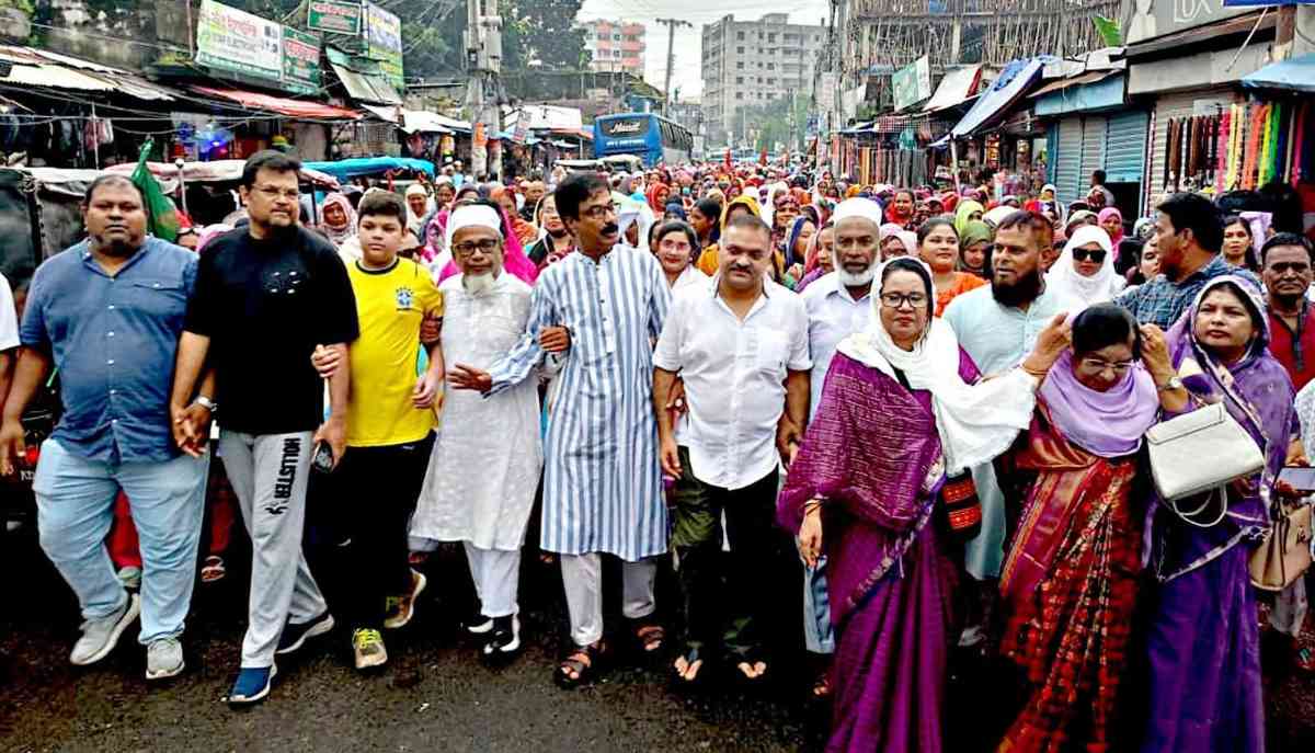 দিনাজপুরে আলোচনা সভা ও বর্ণাঢ্য র‍্যালীর মধ্য দিয়ে জেলা মহিলা দলের ৪৮তম প্রতিষ্ঠা বার্ষিকী পালিত