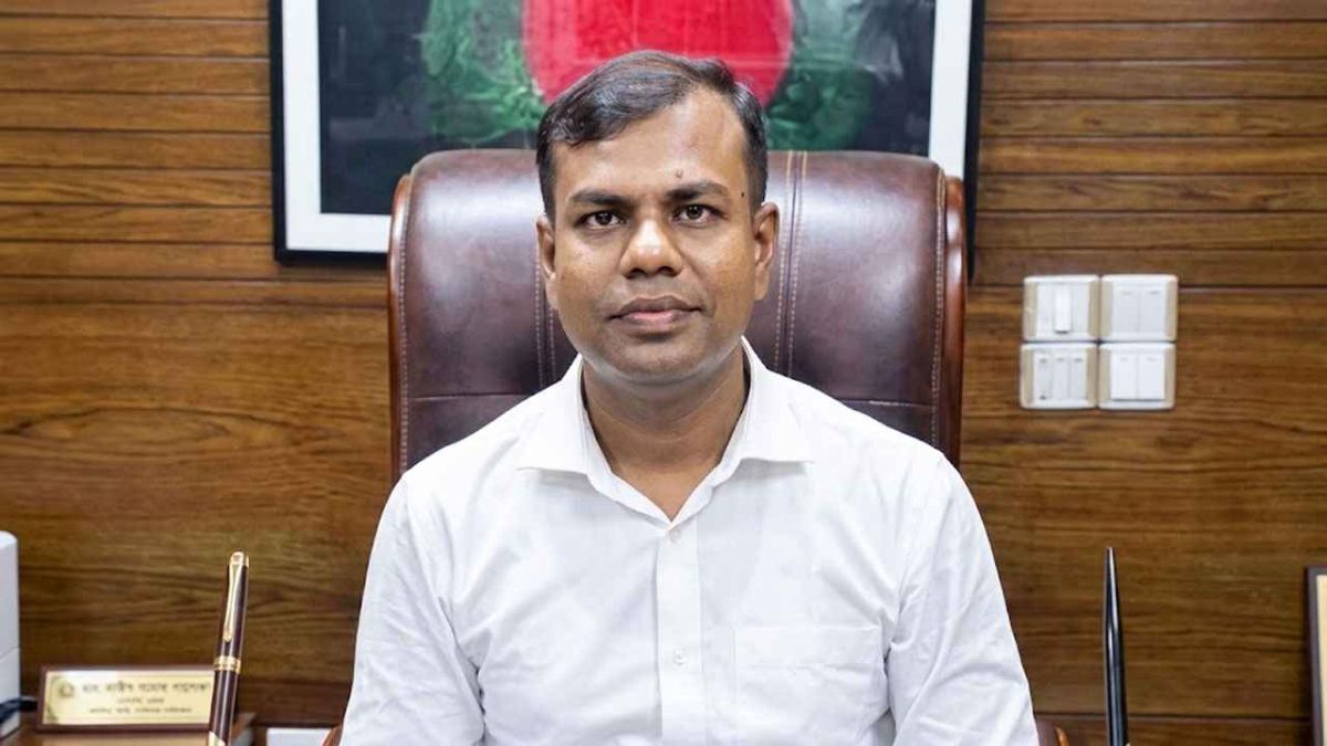 ডিএনএ পরীক্ষার জন্য তার বাবা ও চাচাকে খুঁজে পাচ্ছে না পুলিশ।