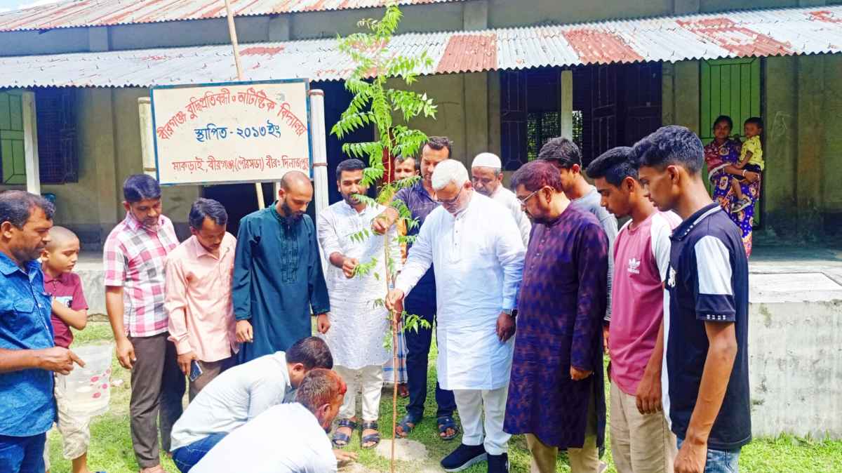 বীরগঞ্জে বুদ্ধি প্রতিবন্ধী ও অটিস্টিক বিদ্যালয় পরিদর্শনে এমপি মনজুরুল ইসলাম