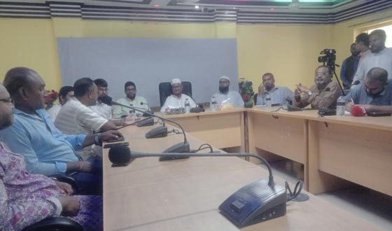 সাংবাদিক সমাজের দর্পণ, সংবাদে সত্য-বাস্তবতা তুলে ধরতে হবে