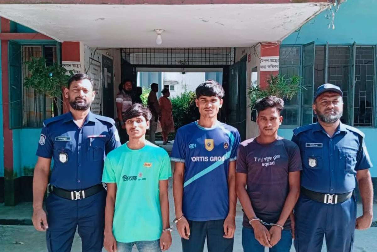 চিরিরবন্দরে মাদকবিরোধী অভিযানে ৩ জনের কারাদণ্ড।