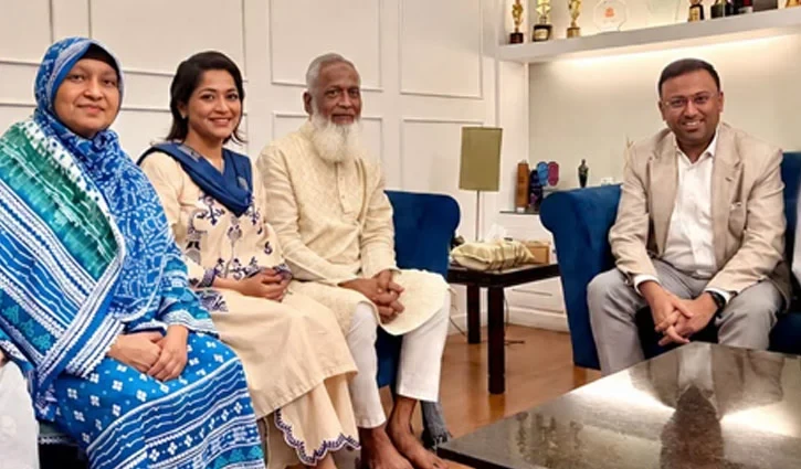 অভিনেত্রী বাঁধনের বাসায় পররাষ্ট্র প্রতিমন্ত্রী
