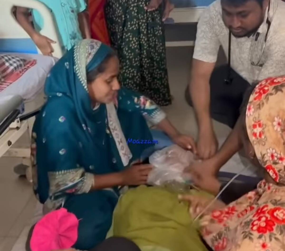 জয়পুরহাটে ক্লাসে ২৫ শিক্ষার্থী অসুস্থ
