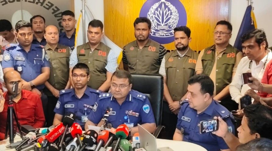 আইফোন ছিনিয়ে নিতেই অপ্রতিমকে পিটিয়ে হত্যা