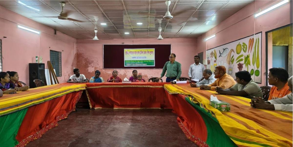 শিশু সুরক্ষায় ঘোড়াঘাটে গোল টেবিল বৈঠক অনুষ্ঠিত