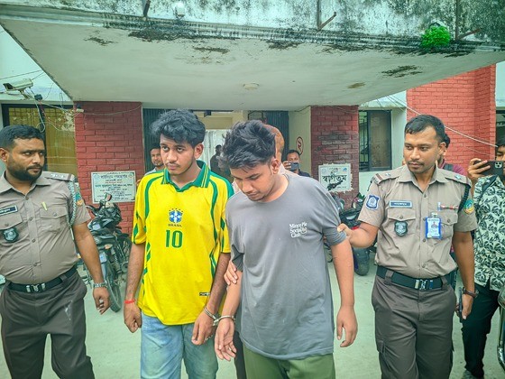রংপুরে ৭ম শ্রেণির শিক্ষার্থীকে ধর্ষন চেস্টা ও ভিডিও ছড়িয়ে দেওয়ার অভিযোগে গ্রেফতার ২