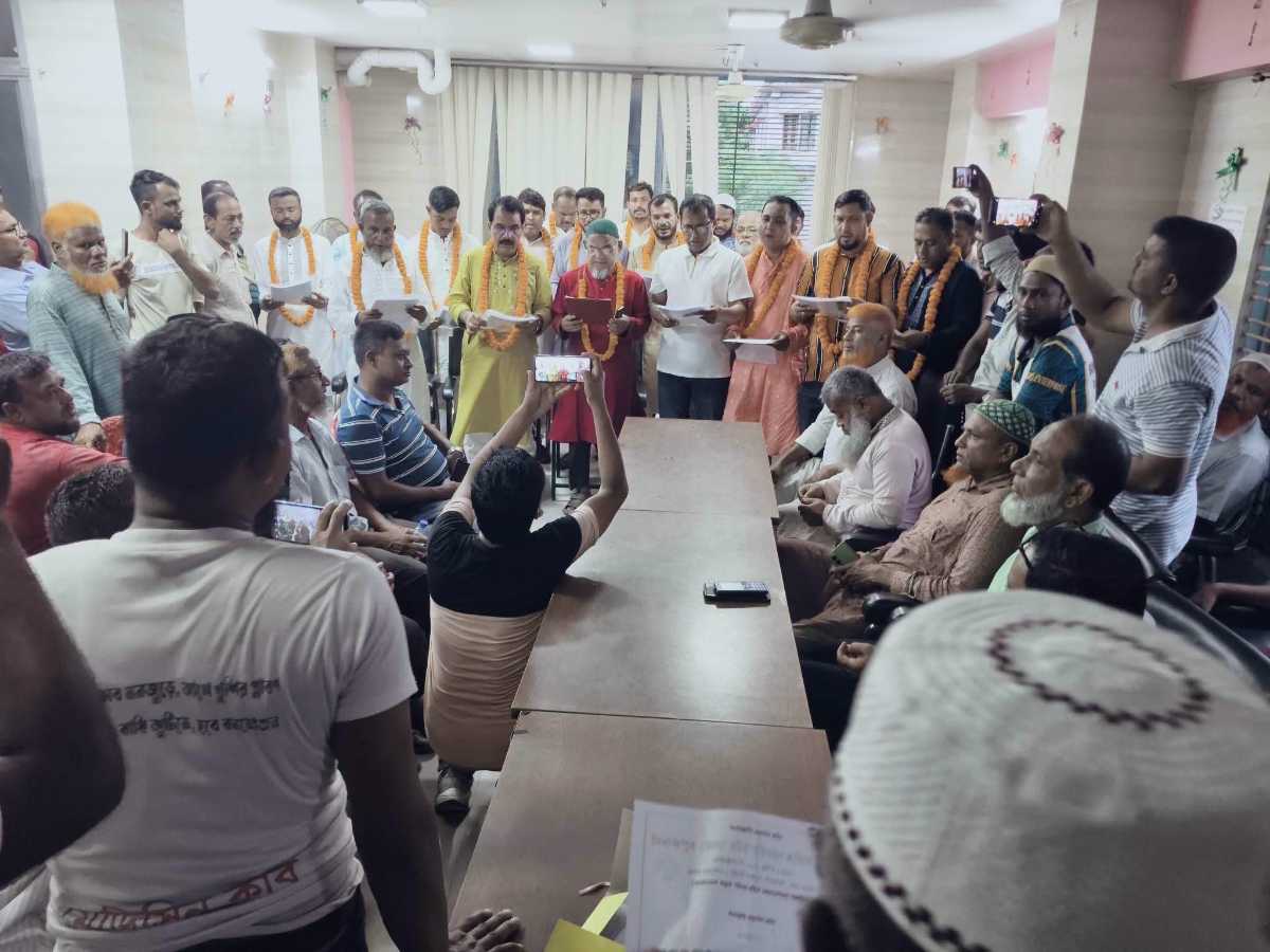 দিনাজপুর জেলা মটর পরিবহন শ্রমিক ইউনিয়নের নবনির্বাচিত কমিটির শপথগ্রহণ সম্পন্ন