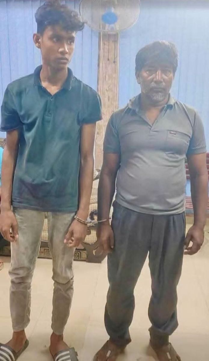 দিনাজপুরে গুলি ও অস্ত্রসহ দুইজন গ্রেফতার 