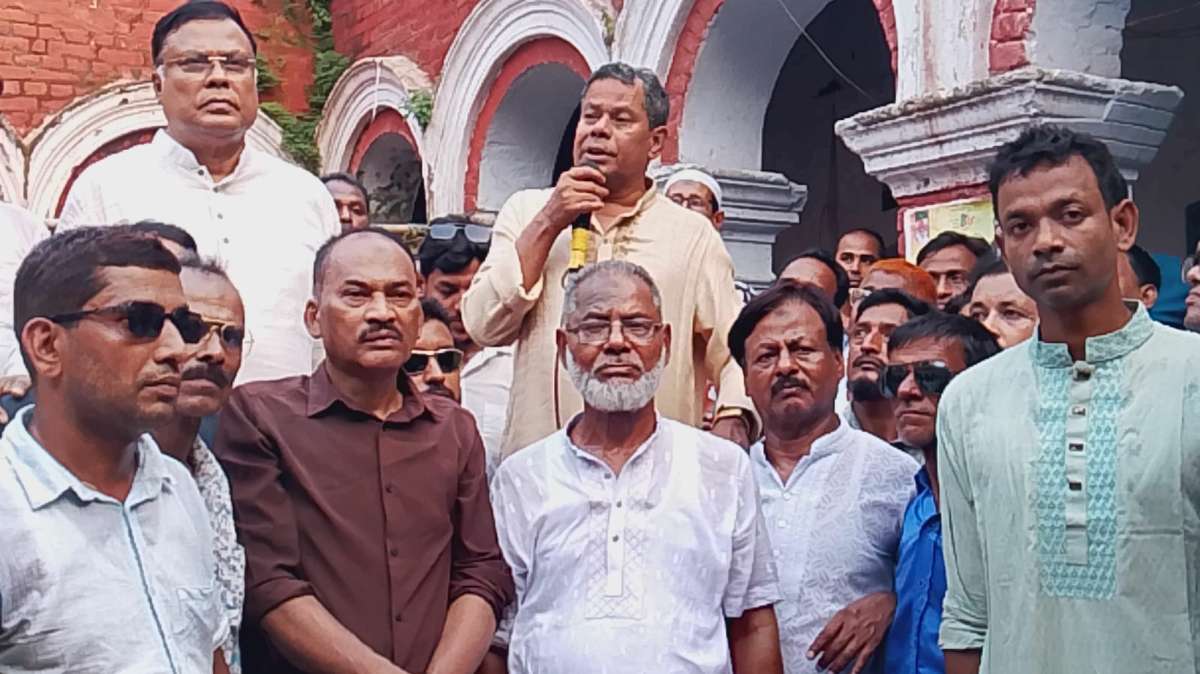 পরিকল্পিত সন্ত্রাসের মাধ্যমে দেশকে অস্থিতিশীল করার বিরুদ্ধে দিনাজপুরে শ্রমিক দলের সমাবেশ ও মিছিল