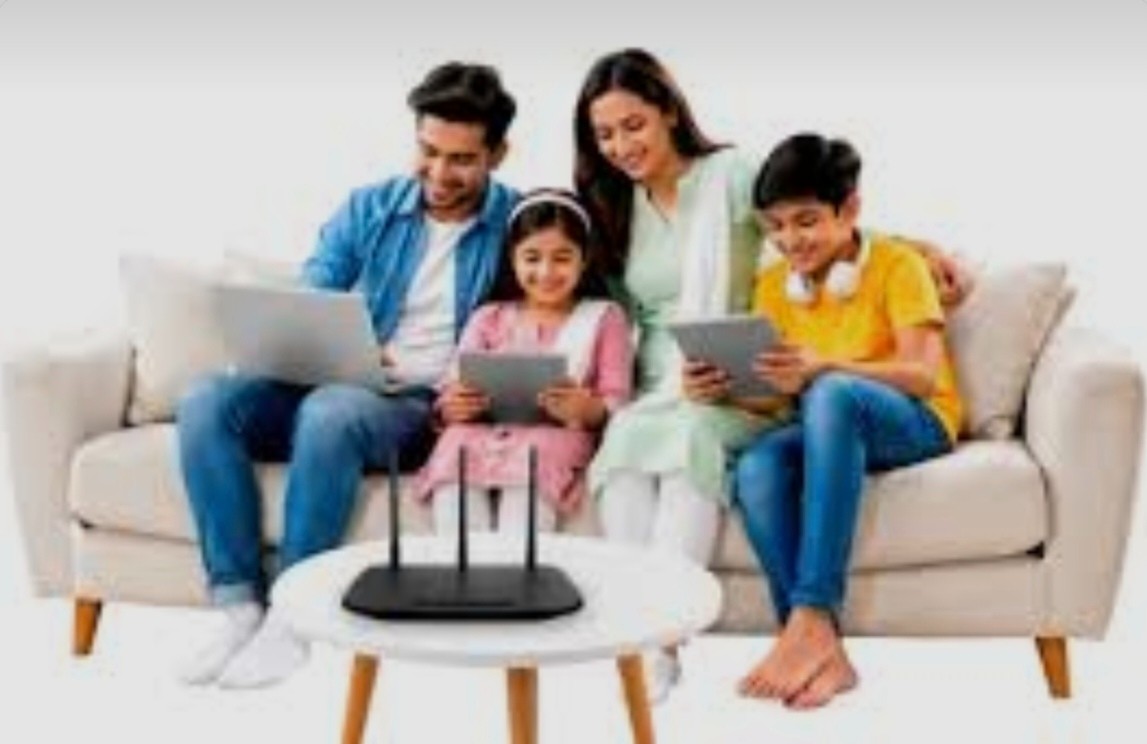দেশে ইন্টারনেট ও মোবাইল ব্যবহার বেড়েছে