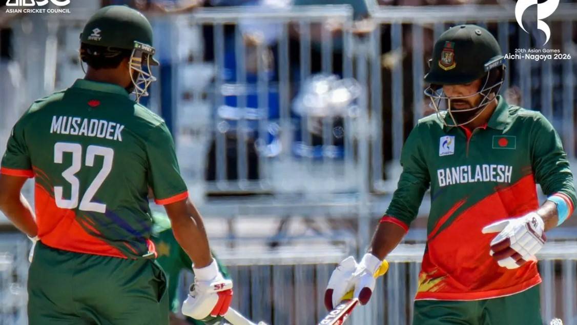 বাংলাদেশকে হারিয়ে ফাইনালে পাকিস্তান