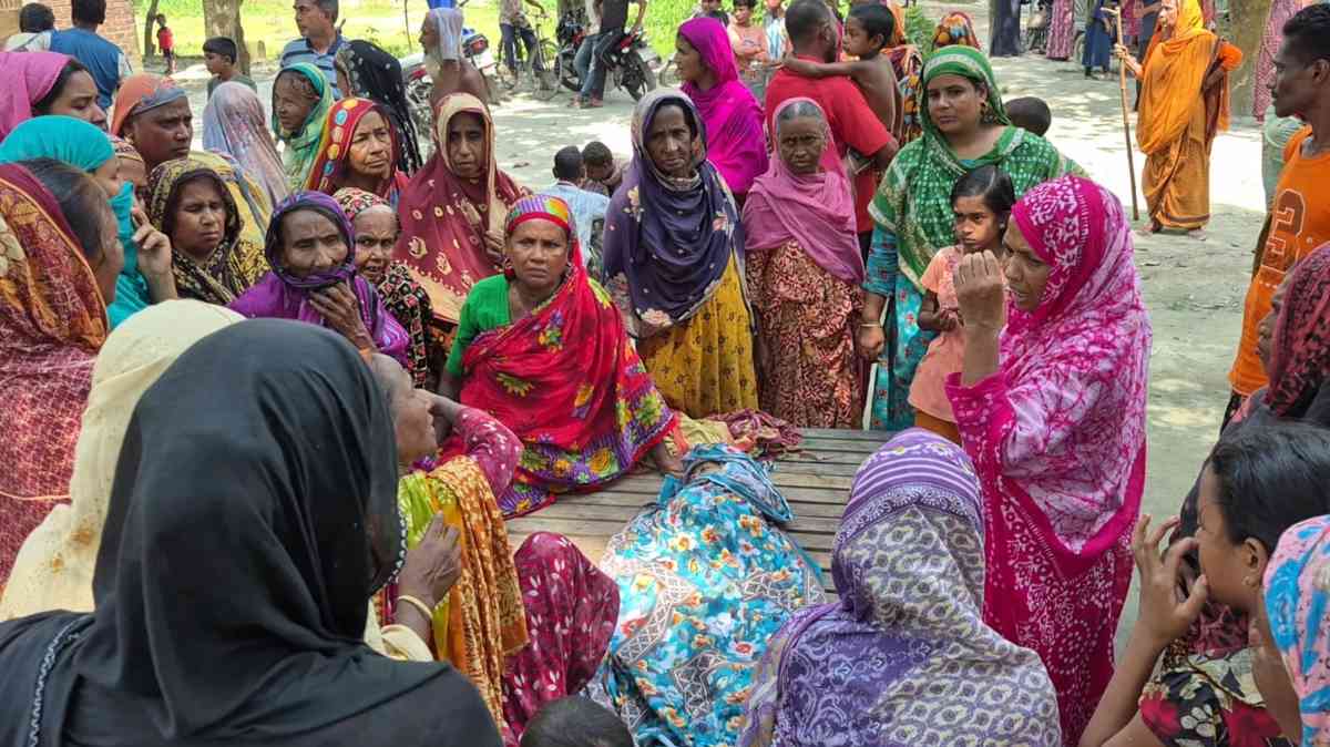 কাজে ব্যস্ত মা, খেলার ছলে পানিতে ডুবে গেল দুই শিশুর প্রাণ