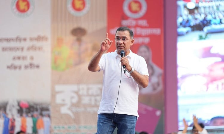‘গুপ্ত বাহিনী’ ও ক্ষমতাচ্যুত স্বৈরাচার হাত মিলিয়ে দেশে অরাজকতার চেষ্টা চালাচ্ছে: প্রধানমন্ত্রী