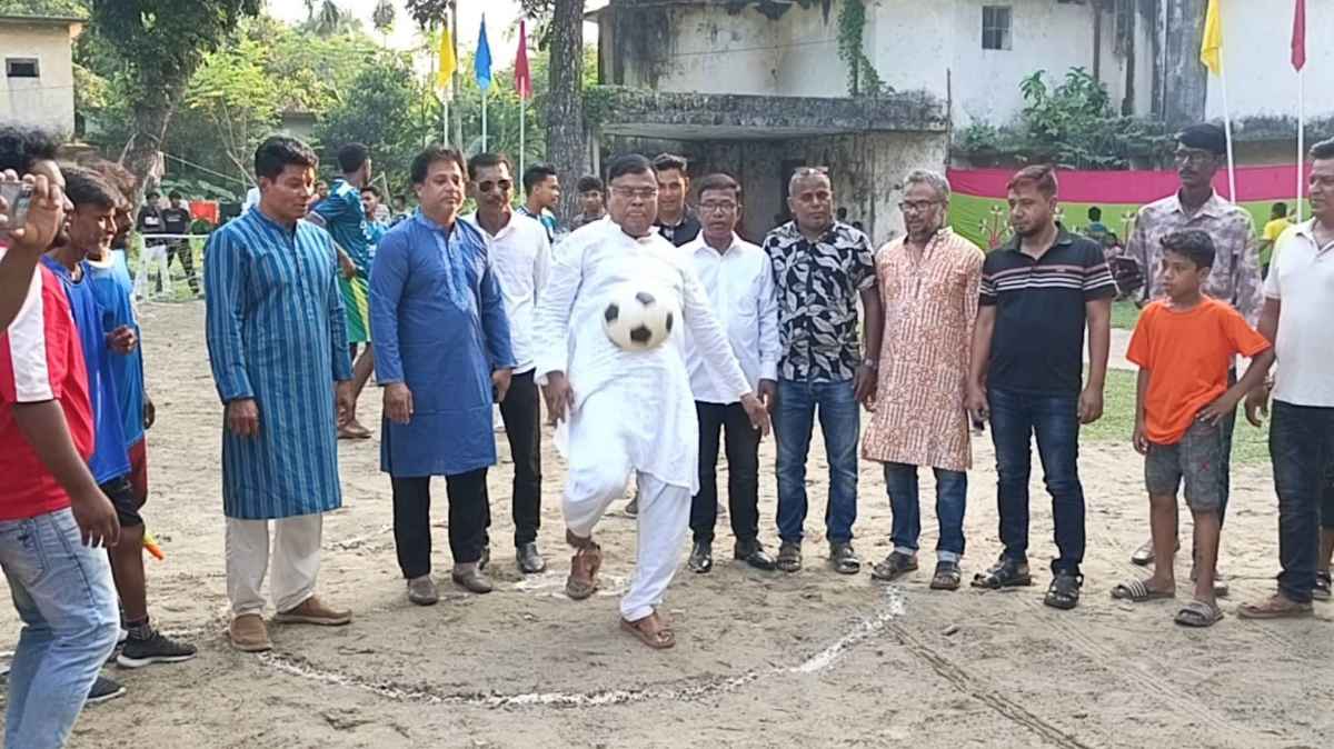 আলিমুদ্দিন স্মৃতি মিনি বার ফুটবল টুর্নামেন্টের ফাইনাল অনুষ্ঠিত