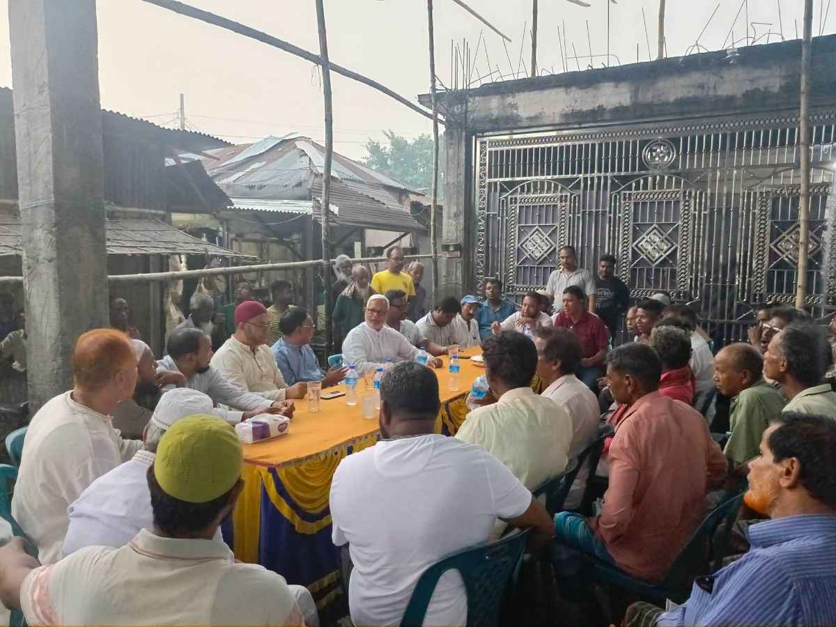 বীরগঞ্জের ঐতিহাসিক গোলাপগঞ্জ আদিবাসী মিলন মেলার প্রস্তুতি সভা