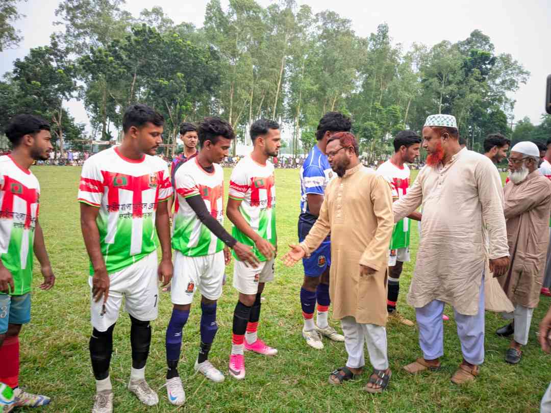 বীরগঞ্জে কেএফটি কবিরাজহাট ফুটবল টুর্নামেন্টের তৃতীয় আসরের উদ্বোধন