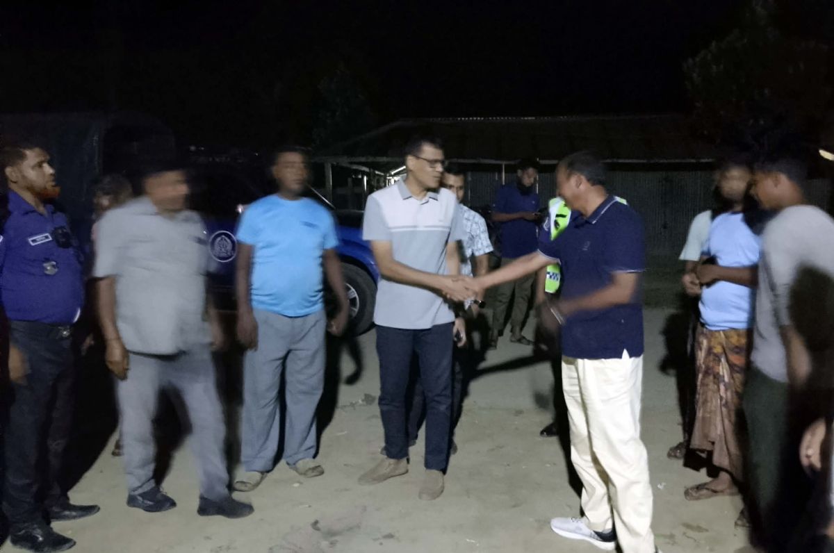 দুর্গা পূজায় থাকবে সর্বোচ্চ নিরাপত্তা: মণ্ডপ পরিদর্শনে বিরল থানার ওসি আল এমরান