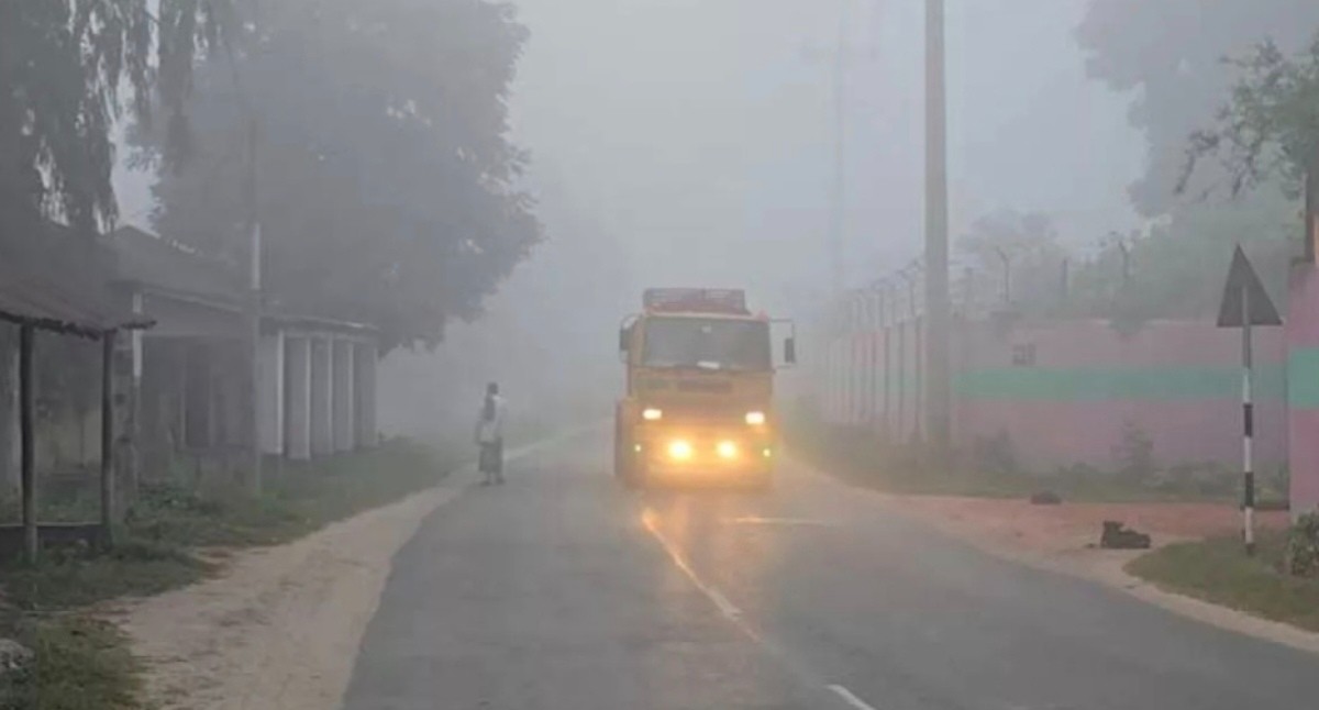 কুয়াশার চাদরে হিলি, শীতের আগমনী বার্তা