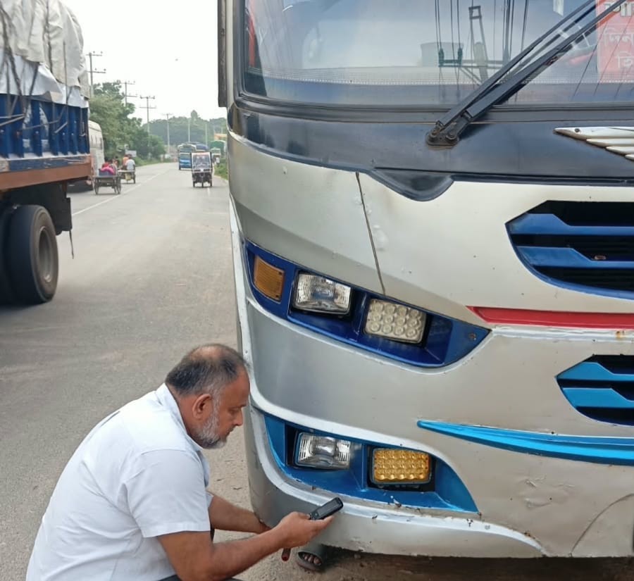 দিনাজপুরে যানবাহনে শব্দ দূষণ নিয়ন্ত্রণে জেলা  পরিবেশ অধিদপ্তরের ভ্রাম্যমান অভিযান