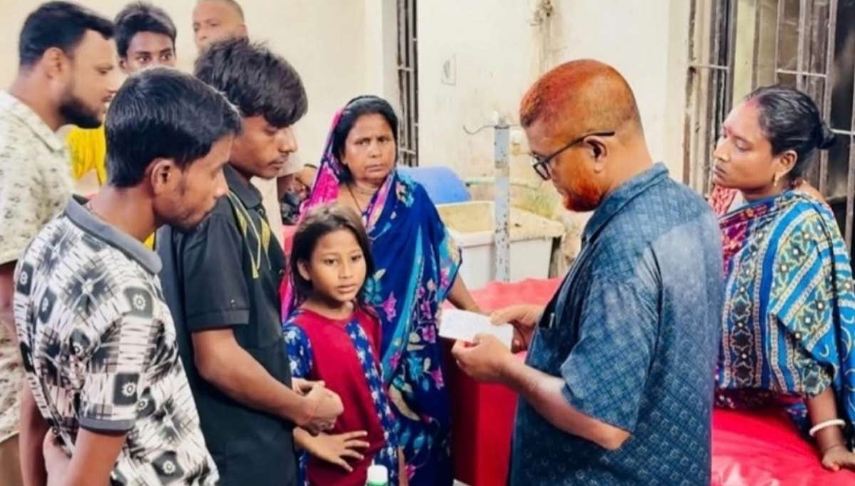 হিলিতে শিয়ালের কামড়ে নারী-শিশুসহ ৯ জন আহত