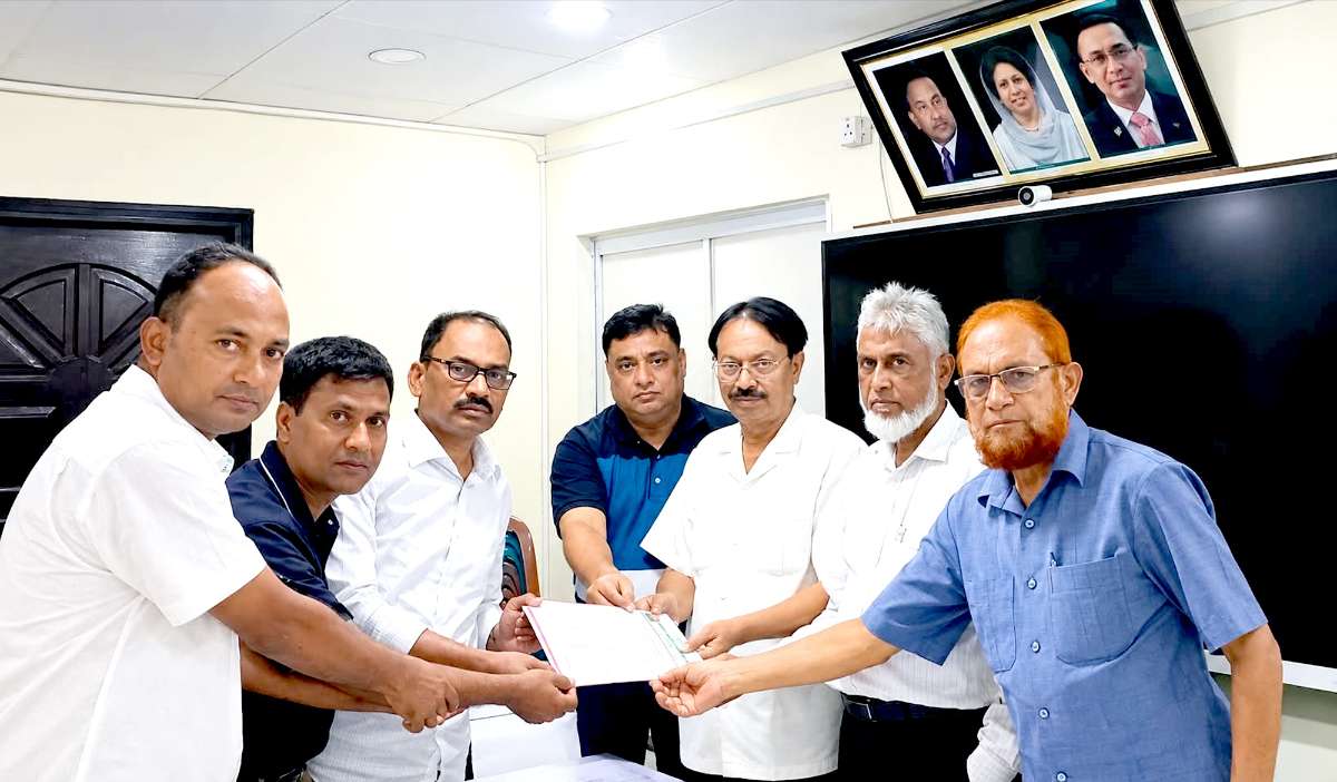 দিনাজপুরে তাঁতী দলের ৮১ সদস্য বিশিষ্ট জেলা  কমিটি অনুমোদন দিয়েছে কেন্দ্রীয় কমিটি