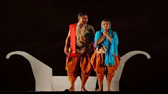‘আমিনা সুন্দরী’ নাটকের শততম প্রদর্শনী