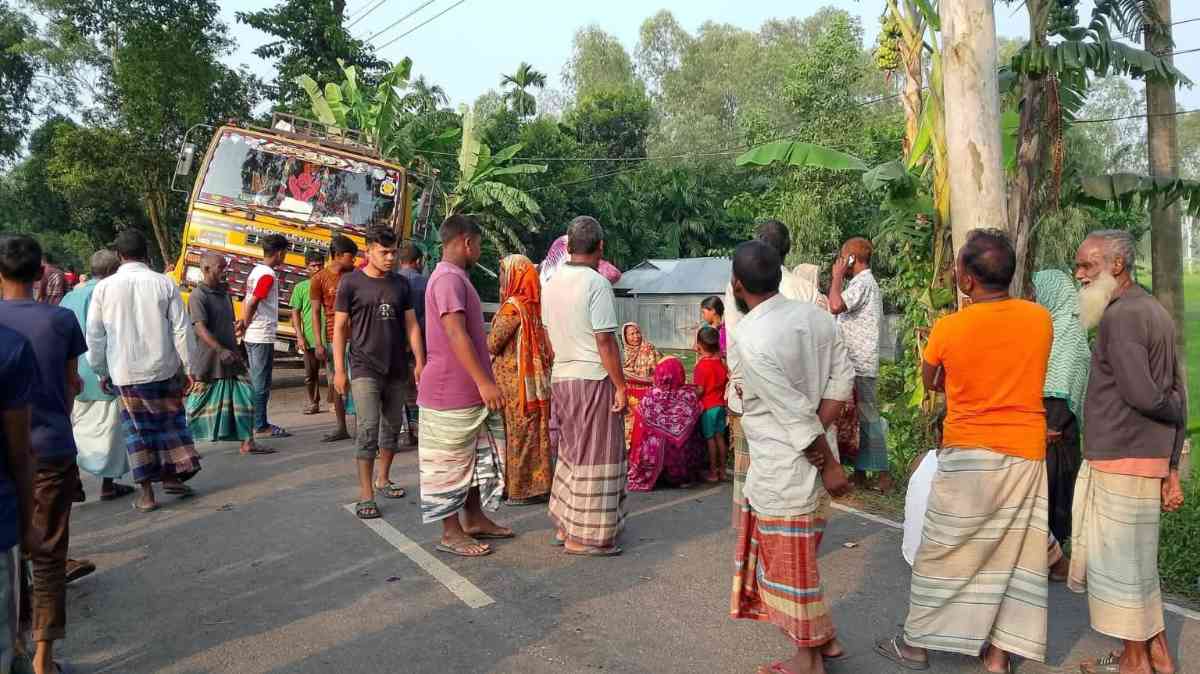 লালমনিরহাটে ট্রাক চাপায় দুই নারী নিহত