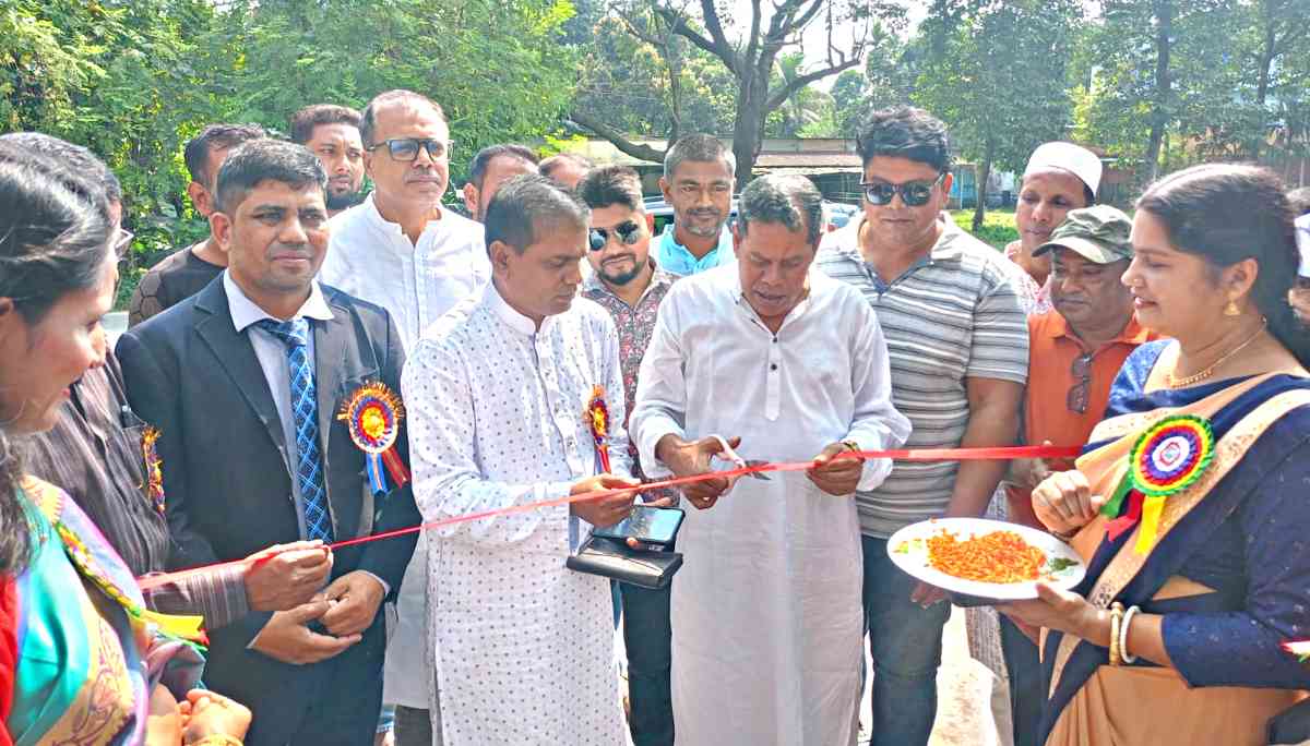 দিনাজপুরে গোপালগঞ্জ পাইলট স্কুল অ্যান্ড কলেজের দশম বর্ষপূর্তি ও বৃত্তিপ্রাপ্ত শিক্ষার্থীদের সংবর্ধনা